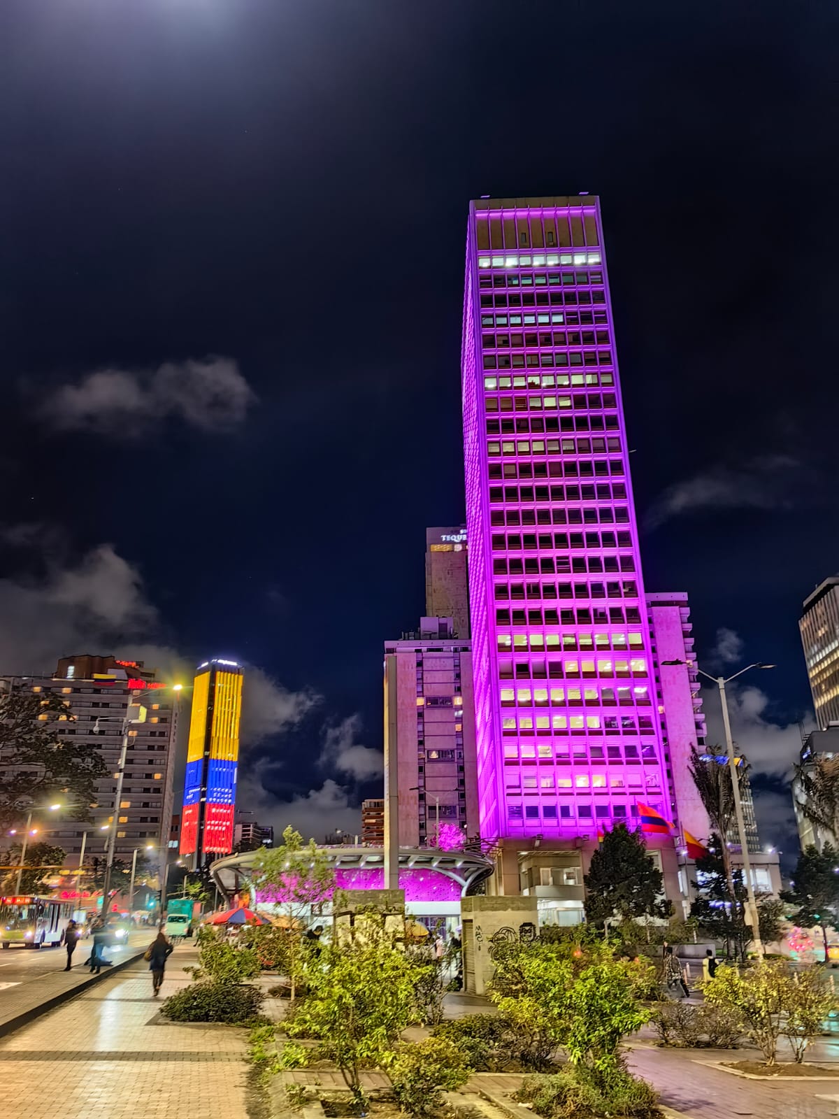 Bogotá nocturna Bogotá nocturna