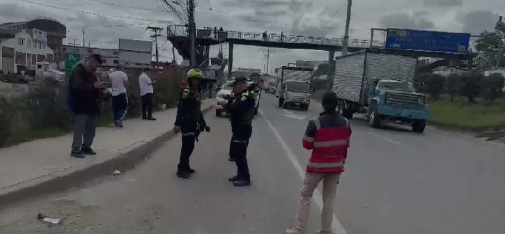 Levantan bloqueos en ambos sentidos de la Calle 13 en Bogotá Levantan bloqueos en ambos sentidos de la Calle 13 en Bogotá