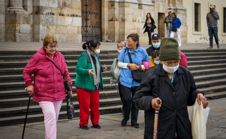 adultos de la tercera edad