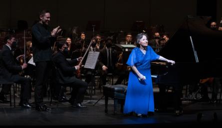 suma más de siete décadas de su vida al piano y a la música clásica.