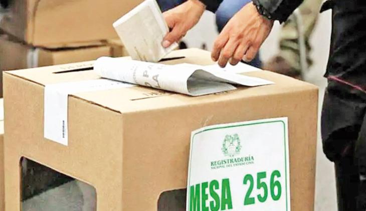 mesa de votos
