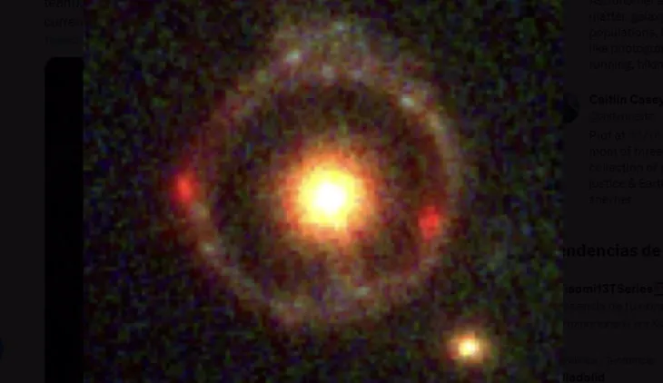 Nuevo anillo de Einstein completo