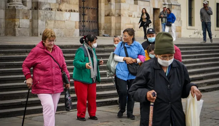 adultos de la tercera edad
