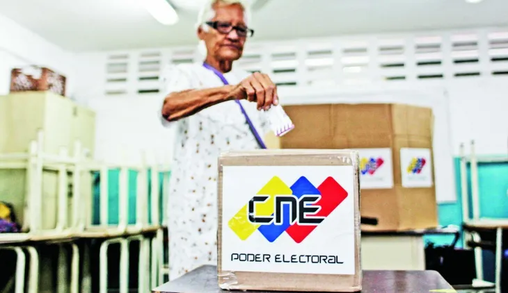 Urna de votos CNE